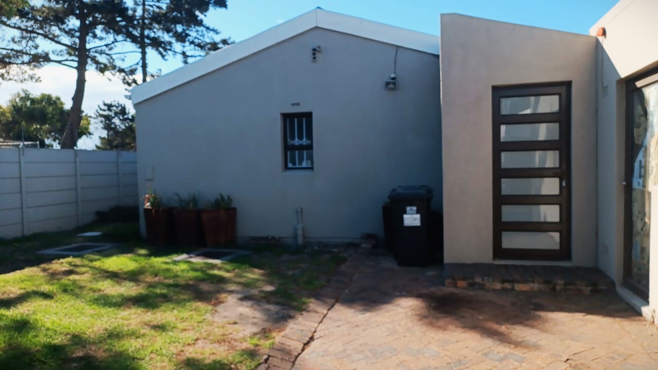 3 Bedroom Property for Sale in Pinelands Western Cape